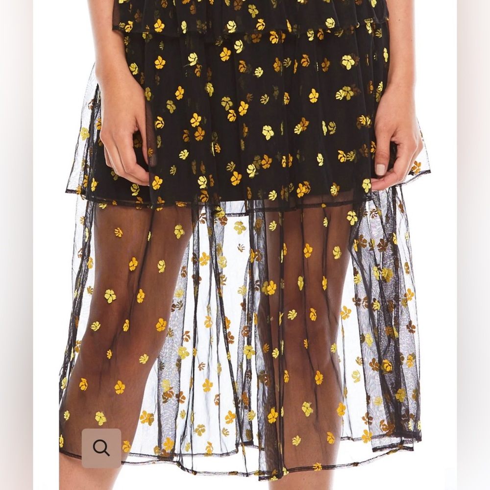 La Maison Talulah Black and Yellow Dress. Size Medium - Picture 4 of 9
